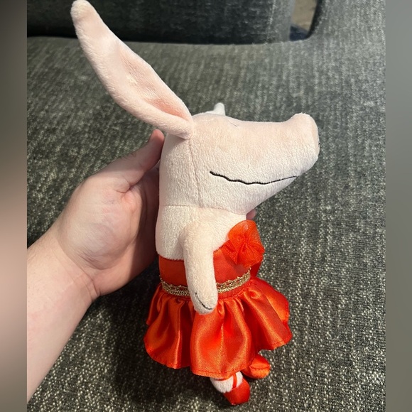 Olivia the Pig 8” Ballerina Plush Stuffed Animal 2012 - Picture 2 of 8